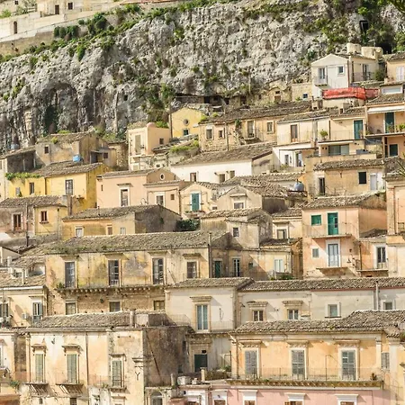 Vico Manenti Bed & Breakfast Modica