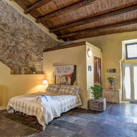 Vico Manenti Bed & Breakfast Modica